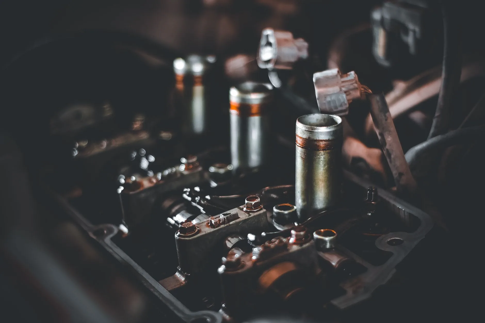 Test de compression moteur : méthode, valeurs et lecture